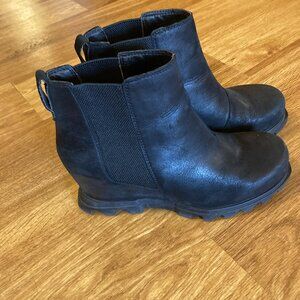 Sorel Joan of Arctic Wedge III Chelsea Boots